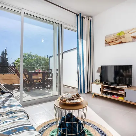 Grifeu-3 By Interhome Apartment Llanca