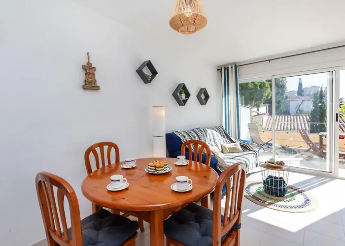 Apartament Grifeu-3 By Interhome *